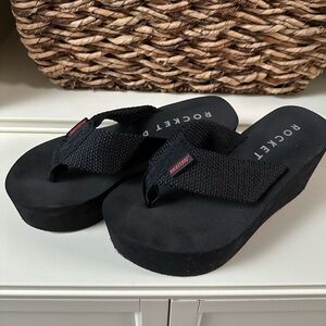 Rocket Dog Bigtop Chunky Platform Flip Flops Black Sandal Size 8
